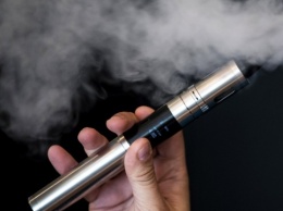 Продажа е-сигарет несовершеннолетним запрещена - штраф почти до 24 тысяч