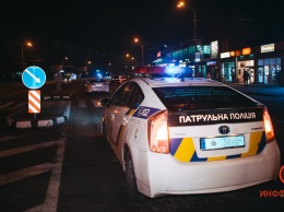 В Днепре на проспекте Героев водитель Suzuki сбил женщину на пешеходном переходе и уехал