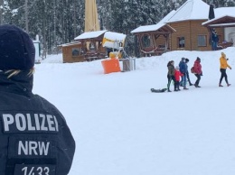 В Германии на горнолыжных курортах закрыли туалеты, чтобы отпугнуть туристов