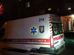 В Киеве произошел смертельный пожар в многоэтажке: спасатели не сразу добрались к месту, фото