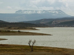 Декабрь не стал спасением: водоемы Крыма продолжают мелеть