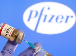 Греческий врач попал на ИВЛ после вакцинирования препаратом Pfizer