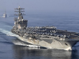 США оставили в Персидском заливе авианосец из-за угроз Ирана