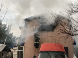 В Запорожской области вынесли из пожара тяжелобольную женщину (фото)