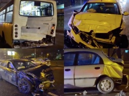 Масштабная авария с маршруткой и перевернутое авто: что происходило на дорогах Киева ночью