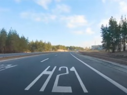 Журналисты из Львова показали, как ремонтируют дороги на Луганщине (видео)