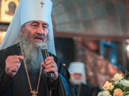 Предстоятель УПЦ Онуфрий поздравил православных с Рождеством Христовым