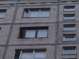 Появились новые подробности о состоянии мальчика, которого выбросили из 8-го этажа в Киеве