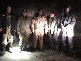 В Харьковской обл. рыбаки потерялись в тумане на льду, их освобождали спасатели