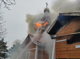 Церковь загорелась на Рождество в Кировоградской области - пожар до сих пор тушат (ФОТО)