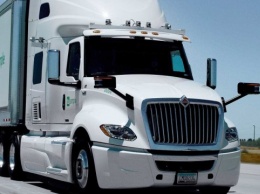 Беспилотные грузовики в этом году появятся на дорогах США