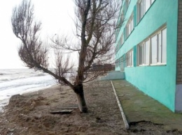 Кто запретил ликвидировать последствия штормов в Кирилловке (фото)