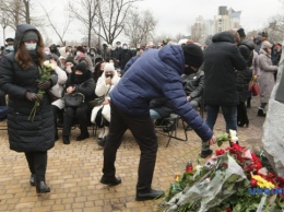 В Киеве почтили память погибших в катастрофе самолета МАУ в Тегеране