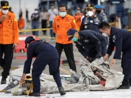 Авиакатастрофа в Индонезии: обнаружены останки тел