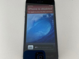 Редкие фото прототипа iPhone 5 засветились в сети