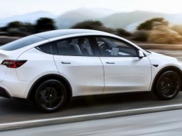Tesla Model Y подешевела на $8000 и получила третий ряд