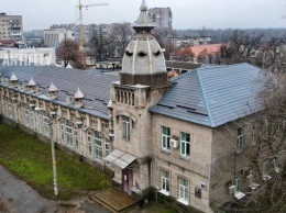 Как выглядит здание первой электростанции Запорожья с высоты - фото