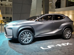 Компактный кроссовер Lexus NX нового поколения впервые замечен на тестах