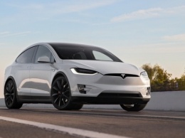 В США обязали Tesla отозвать 158 тыс. электромобилей