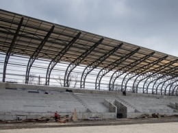 В Кривом Роге продолжается реконструкция стадиона ДЮСШ №3