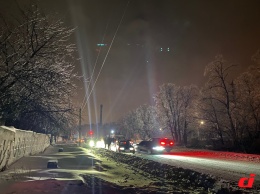 Нелегальные гонки: первый снег в Днепре выгнал на улицы стритрейсеров (ВИДЕО, ФОТО)