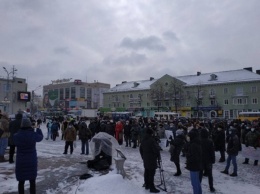 Стартовал всеукраинский тарифный протест - люди перекрывают трассы и требуют снижения цены газа