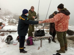 Безопасность на зимних водоемах: спасатели обратились к жителям Никополя
