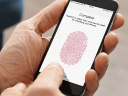Apple может вернуть сканер отпечатка пальца в следующем iPhone и убрать порт для зарядки