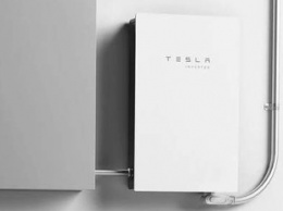 Tesla представила инвертор солнечной энергии для домашних хозяйств
