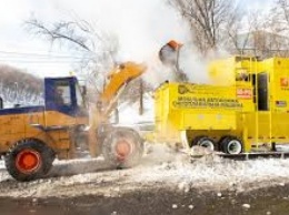 Кличко показал, как в Киеве убирают снегоплавильными установками