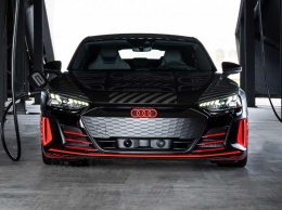 Новый Audi RS E-Tron GT заметили во время тестов