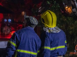 В Днепре на проспекте Хмельницкого горела квартира на 4 этаже: пострадали 2 подростка