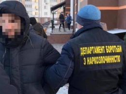 В Киеве мужчина продавал "липовые" справки о коронавирусе за 500 грн