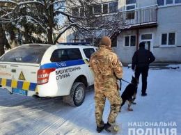 Людей эвакуировали: в Валках "заминировали" все школы, детсады и горсовет