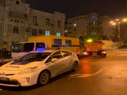 В центре Киева произошла масштабная авария из-за прорыва водопровода: кадры с места