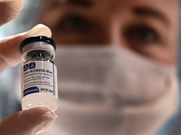 Венгрия одобрила российскую вакцину от коронавируса "Спутник V"