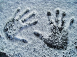 Жертвы холодов: в Мариуполе 20-летняя девушка отморозила пальцы