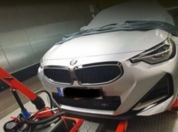 Купе BMW 2-Series 2022 года заметили на зимних тестах