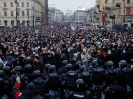 Песков: на акции протеста вышли мало людей, за Путина голосует много