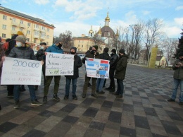 200 тысяч человек могут остаться без работы. В Мариуполе митингуют моряки, - ФОТОРЕПОРТАЖ