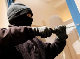 В Запорожской области домушники ограбили квартиру полицейского