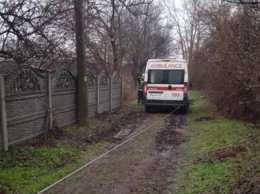 Спасатели Днепропетровщины регулярно вытягивают из грязи автомобили экстренных служб