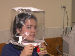 Николаевская больница купила шлемы для дыхания больных COVID за 15 тыс. грн. (ВИДЕО)