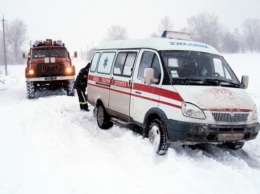 Застряли в сугробах: в Одесской области "скорая" не успела спасти недоношенного ребенка