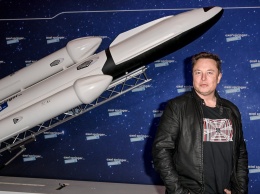 SpaceX анонсирует первый частный полет на МКС на Crew Dragon