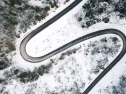 Закарпатские дорожники показали отремонтированные пути в горах для путешествий этой зимой