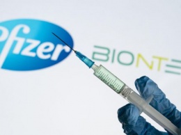 Украина будет просить о большем количестве вакцин Pfizer
