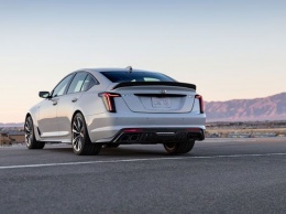 Cadillac официально представила новый Cadillac CT5-V Blackwing
