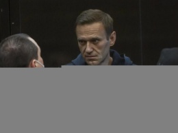 "Маленький человечек в бункере сходит с ума. Владимир Отравитель трусо? в". Полный текст Навального в зале суда