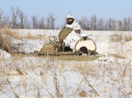 В зоне ООС за сутки восемь обстрелов, снайпер убил украинского военнослужащего